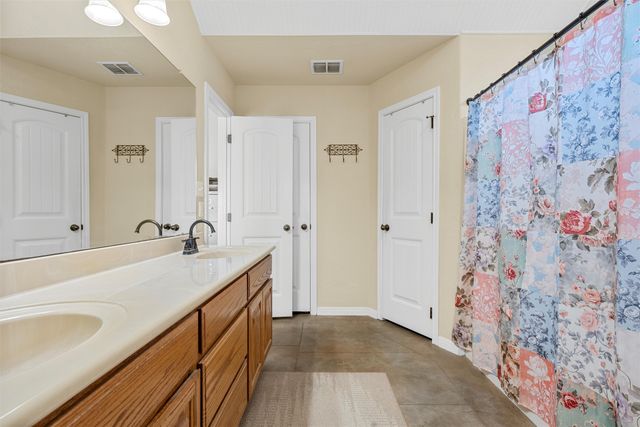 900 W Elizabeth Drive, Robinson, TX 76706