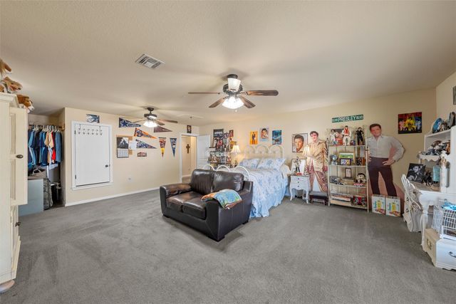 900 W Elizabeth Drive, Robinson, TX 76706