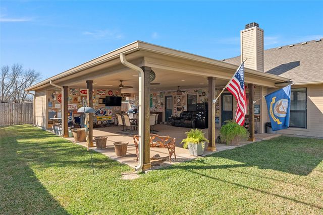 900 W Elizabeth Drive, Robinson, TX 76706