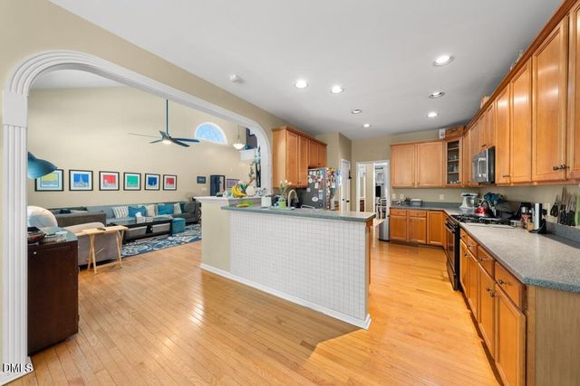 909 Kennesaw Court, Hillsborough, NC 27278