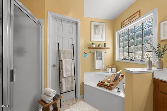 909 Kennesaw Court, Hillsborough, NC 27278