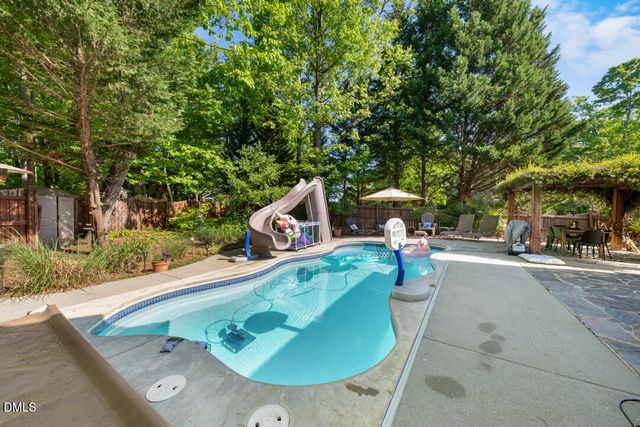 909 Kennesaw Court, Hillsborough, NC 27278