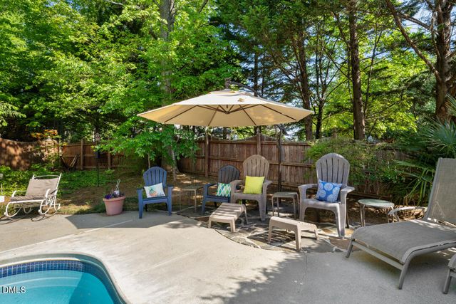 909 Kennesaw Court, Hillsborough, NC 27278