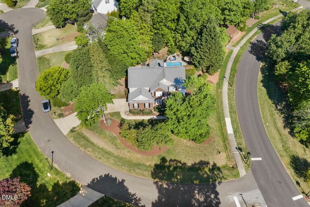 909 Kennesaw Court, Hillsborough, NC 27278