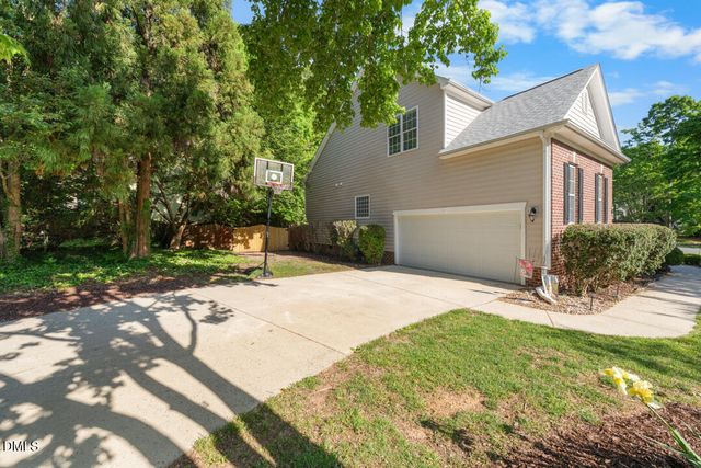 909 Kennesaw Court, Hillsborough, NC 27278