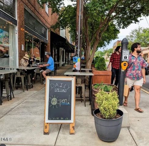 909 Kennesaw Court, Hillsborough, NC 27278