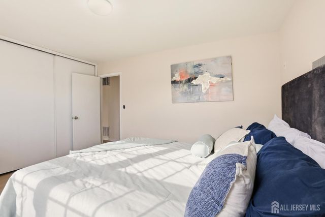 24 Frederick Avenue, Colonia, NJ 07067