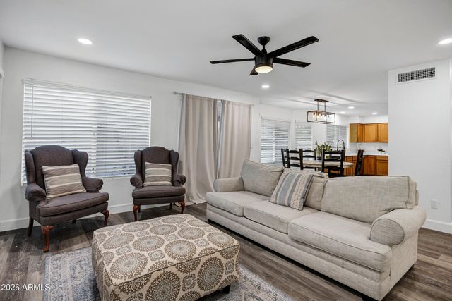 4314 E HARVARD Avenue, Gilbert, AZ 85234