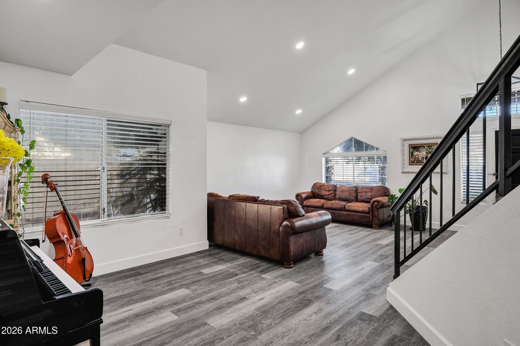 Image 10 of property listing at 4314 E HARVARD Avenue, Gilbert, AZ 85234