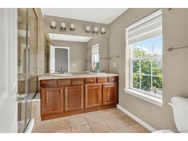 8476 E 35th Ave, Denver, CO 80238