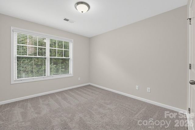 8727 Harris Lake Lane, Charlotte, NC 28269