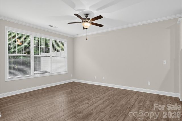 8727 Harris Lake Lane, Charlotte, NC 28269