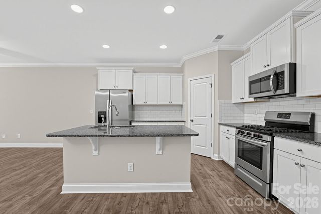 8727 Harris Lake Lane, Charlotte, NC 28269