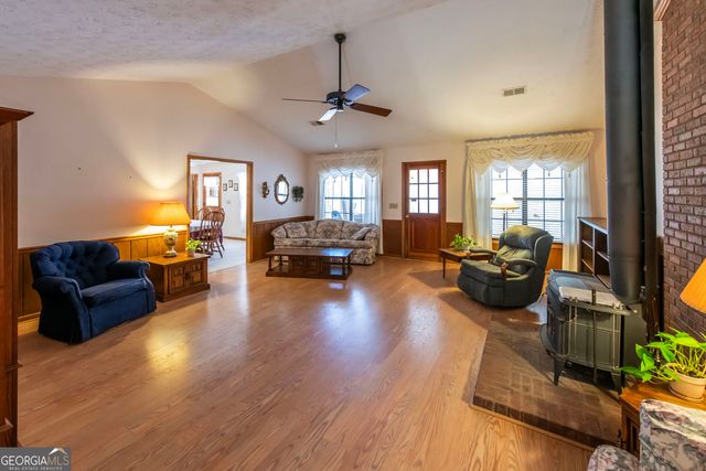 2011 Gleaton Road, Conyers, GA 30013