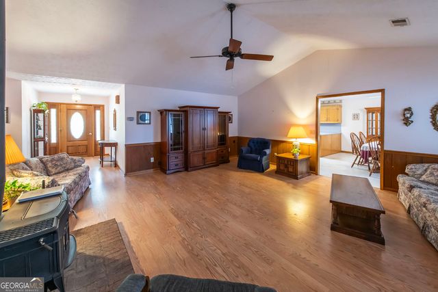 2011 Gleaton Road, Conyers, GA 30013