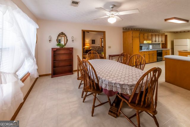 2011 Gleaton Road, Conyers, GA 30013