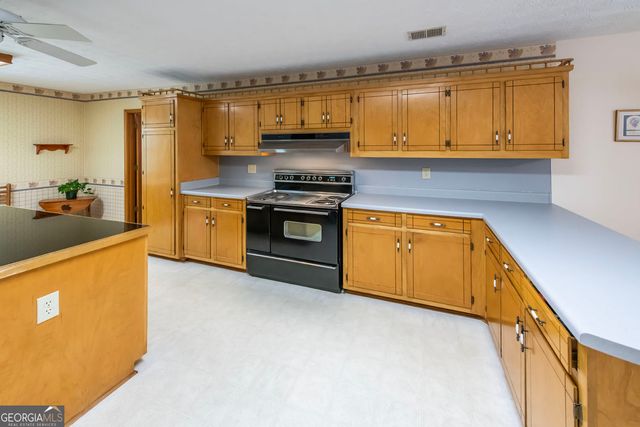 2011 Gleaton Road, Conyers, GA 30013