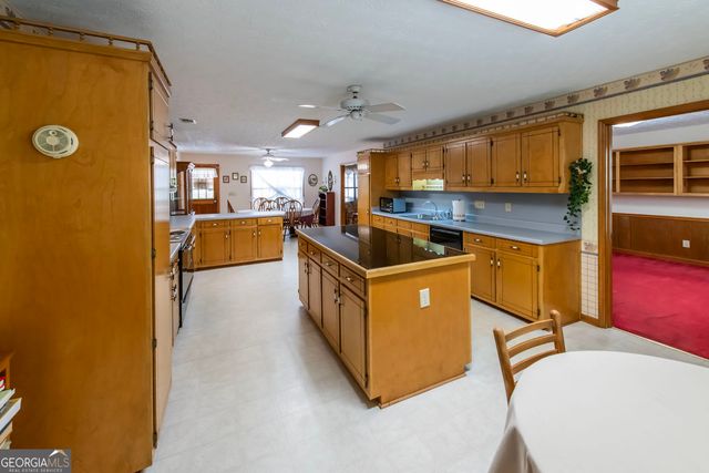 2011 Gleaton Road, Conyers, GA 30013
