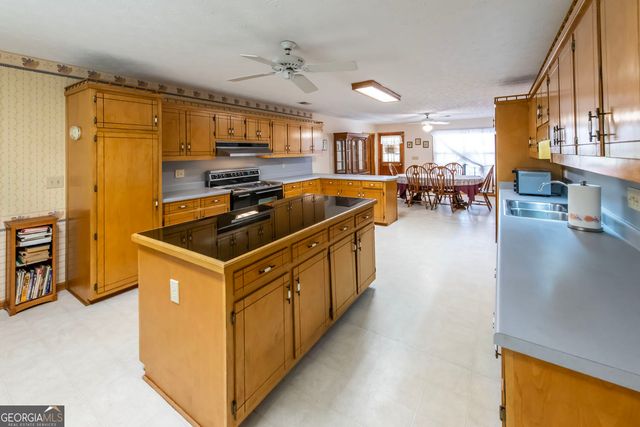 2011 Gleaton Road, Conyers, GA 30013