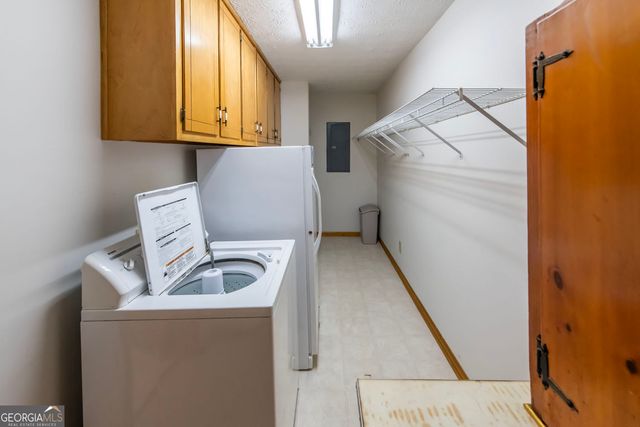 2011 Gleaton Road, Conyers, GA 30013