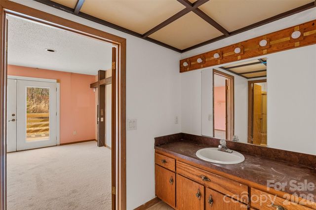 2025 Howard Gap Road, Hendersonville, NC 28792