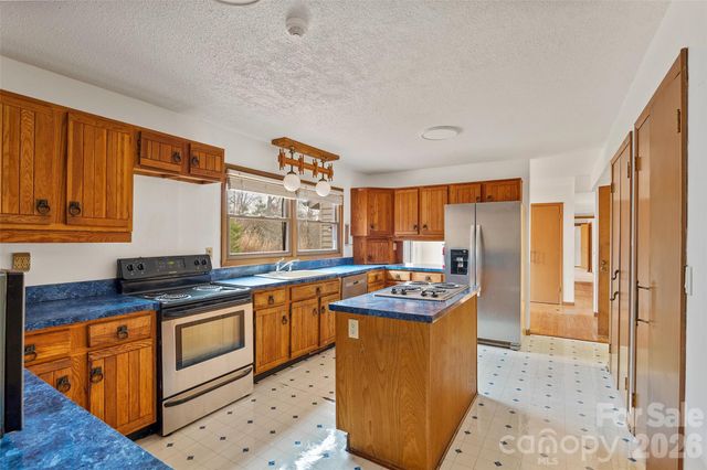 2025 Howard Gap Road, Hendersonville, NC 28792