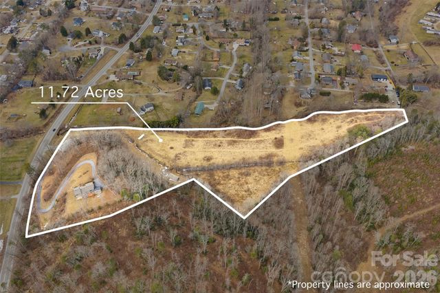 2025 Howard Gap Road, Hendersonville, NC 28792