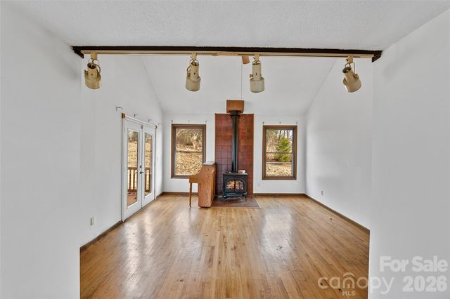 2025 Howard Gap Road, Hendersonville, NC 28792