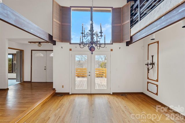 2025 Howard Gap Road, Hendersonville, NC 28792
