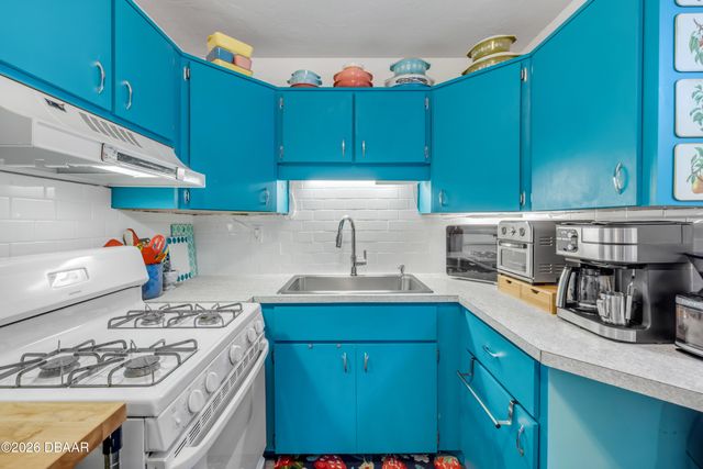 2805 Saxon Drive, New Smyrna Beach, FL 32169