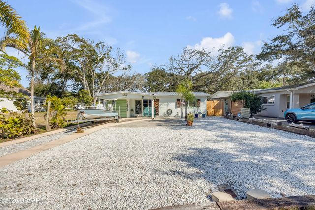 2805 Saxon Drive, New Smyrna Beach, FL 32169