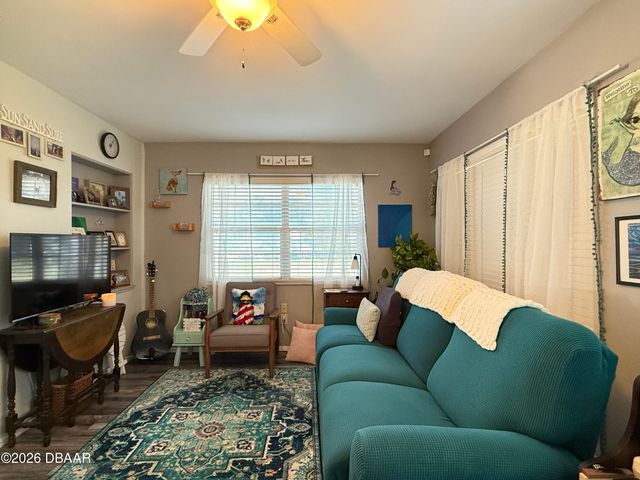 2805 Saxon Drive, New Smyrna Beach, FL 32169