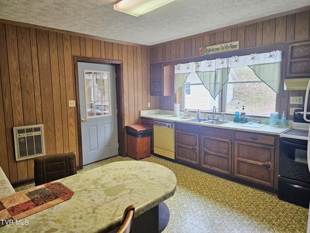 5723 Eagle Avenue, Wise, VA 24293