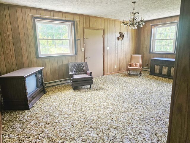 5723 Eagle Avenue, Wise, VA 24293