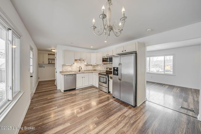 3701 Wiano Dr, Crestwood, KY 40014