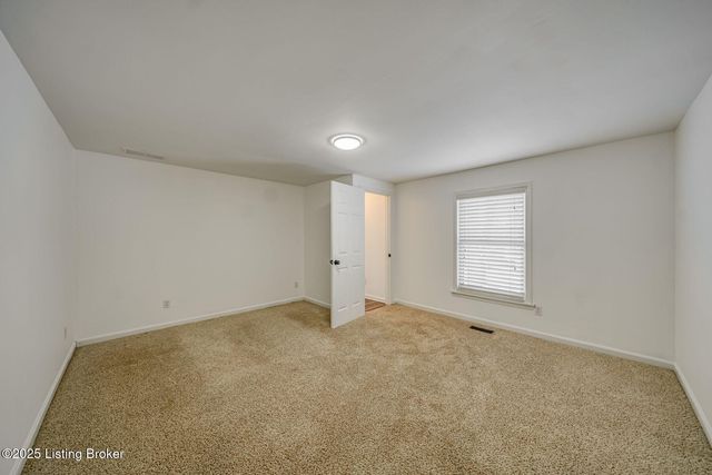 3701 Wiano Dr, Crestwood, KY 40014