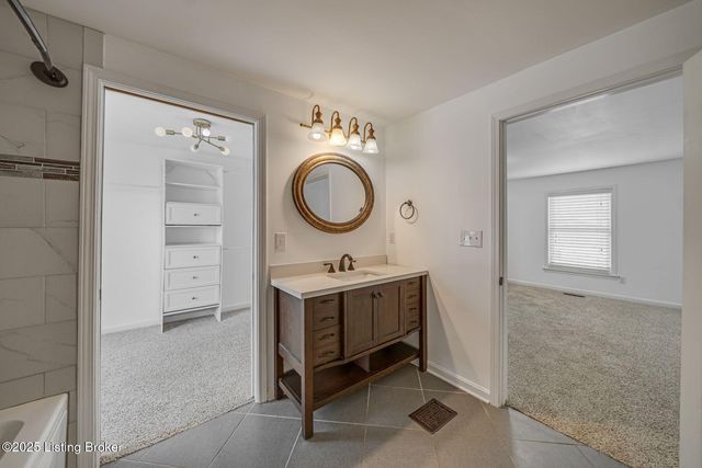 3701 Wiano Dr, Crestwood, KY 40014