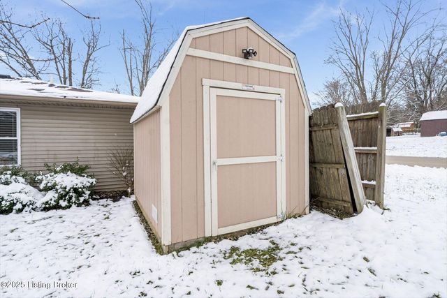 3701 Wiano Dr, Crestwood, KY 40014