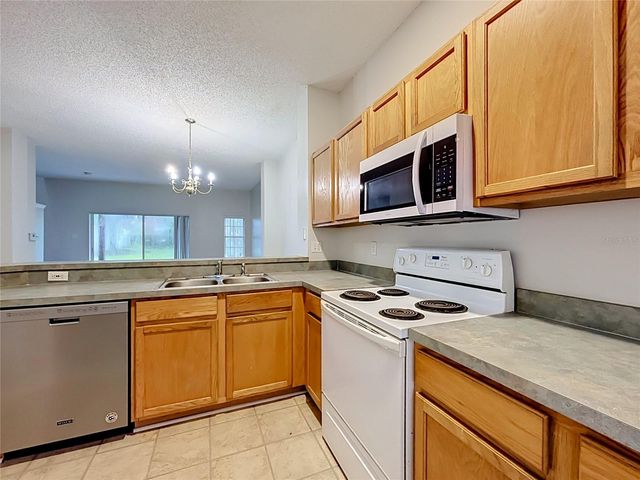 8474 CRYSTAL COVE LOOP, Kissimmee, FL 34747