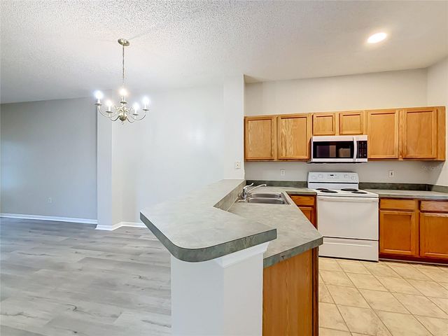 8474 CRYSTAL COVE LOOP, Kissimmee, FL 34747