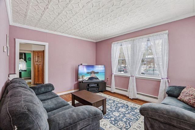 9 Old Market St, Rockland, MA 02370