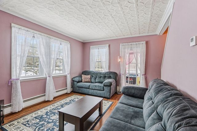 9 Old Market St, Rockland, MA 02370