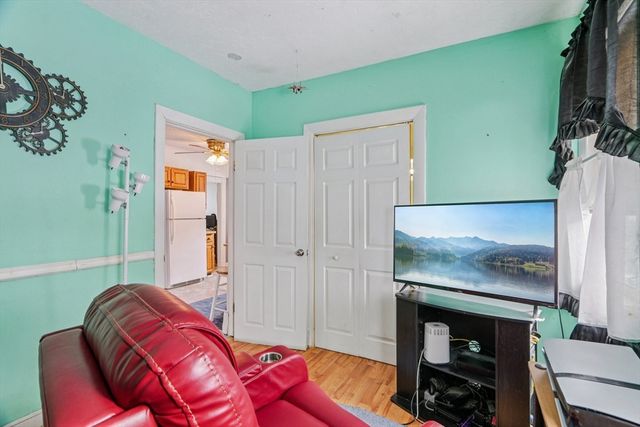 9 Old Market St, Rockland, MA 02370