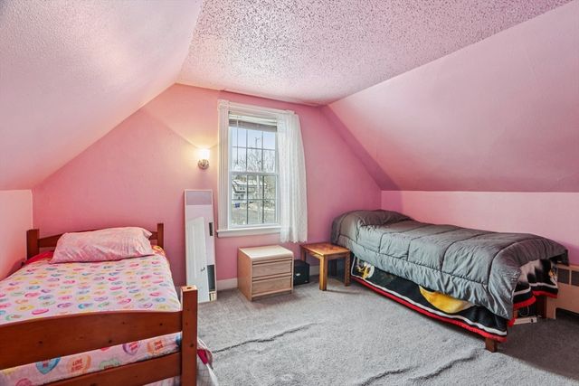 9 Old Market St, Rockland, MA 02370