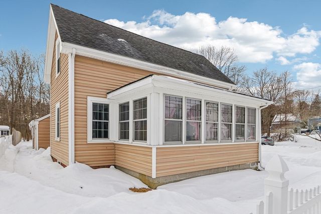 9 Old Market St, Rockland, MA 02370