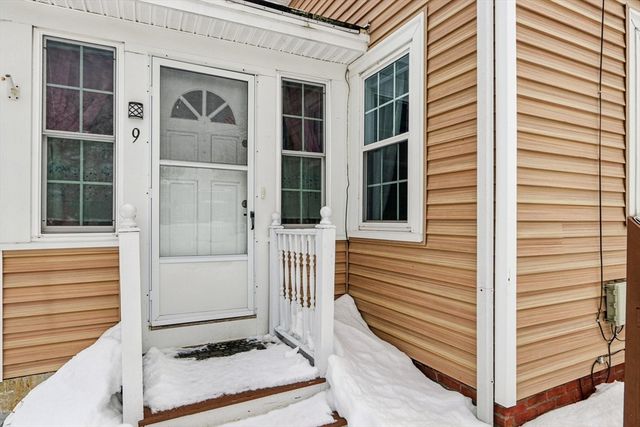 9 Old Market St, Rockland, MA 02370