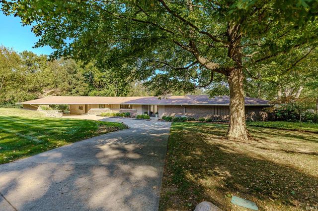 3731 Capilano Dr, West Lafayette, IN 47906