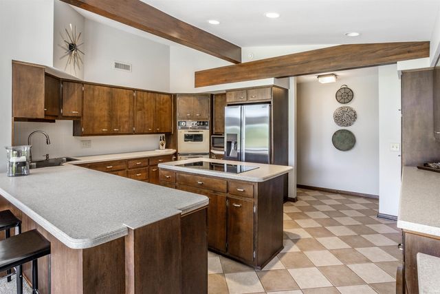 3731 Capilano Dr, West Lafayette, IN 47906