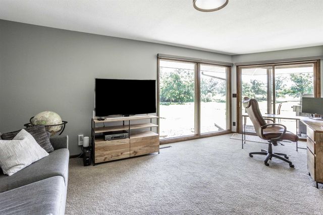 3731 Capilano Dr, West Lafayette, IN 47906