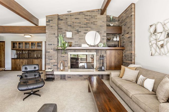 3731 Capilano Dr, West Lafayette, IN 47906